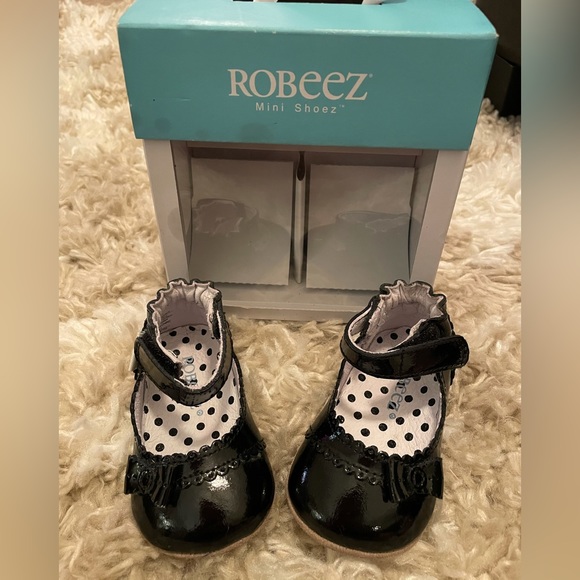 Robeez Mary Jane style Infant Black Patent Leather dress shoe-Size 2 (3-6 mo) - Picture 6 of 15
